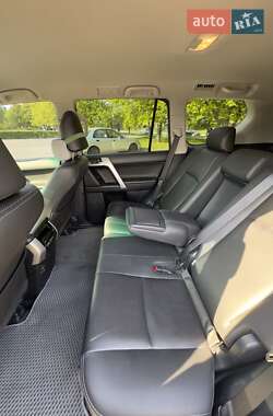 Позашляховик / Кросовер Toyota Land Cruiser Prado 2020 в 