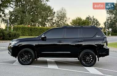 Внедорожник / Кроссовер Toyota Land Cruiser Prado 2022 в 