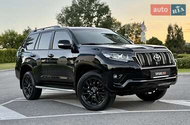Внедорожник / Кроссовер Toyota Land Cruiser Prado 2022 в 