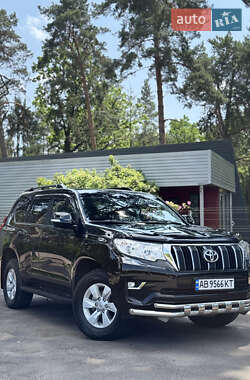 Внедорожник / Кроссовер Toyota Land Cruiser Prado 2023 в 