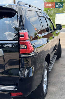 Внедорожник / Кроссовер Toyota Land Cruiser Prado 2023 в 
