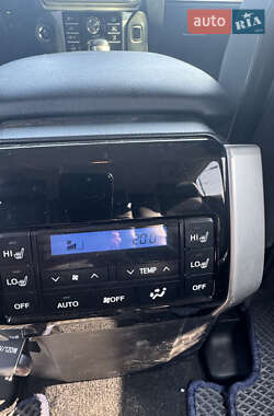 Позашляховик / Кросовер Toyota Land Cruiser Prado 2019 в 