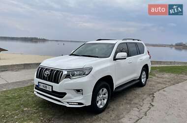 Внедорожник / Кроссовер Toyota Land Cruiser Prado 2019 в 