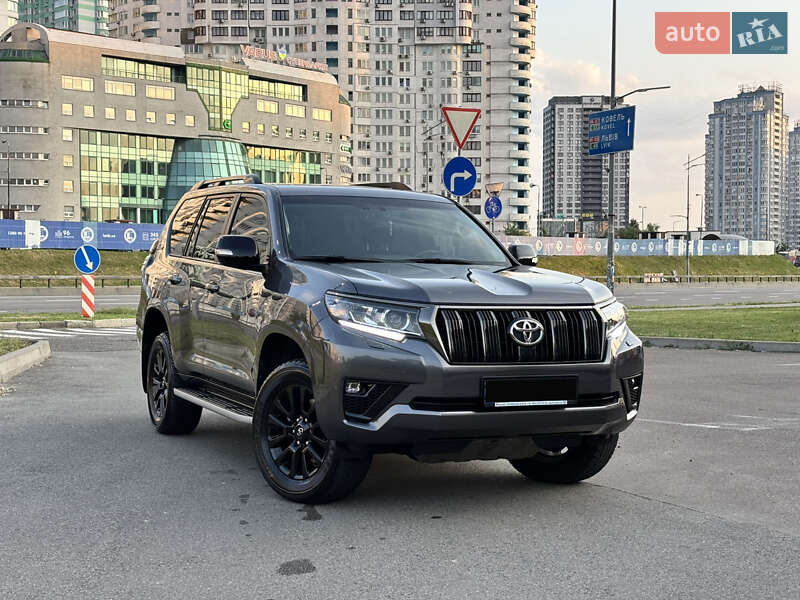 Внедорожник / Кроссовер Toyota Land Cruiser Prado 2022 в Киеве