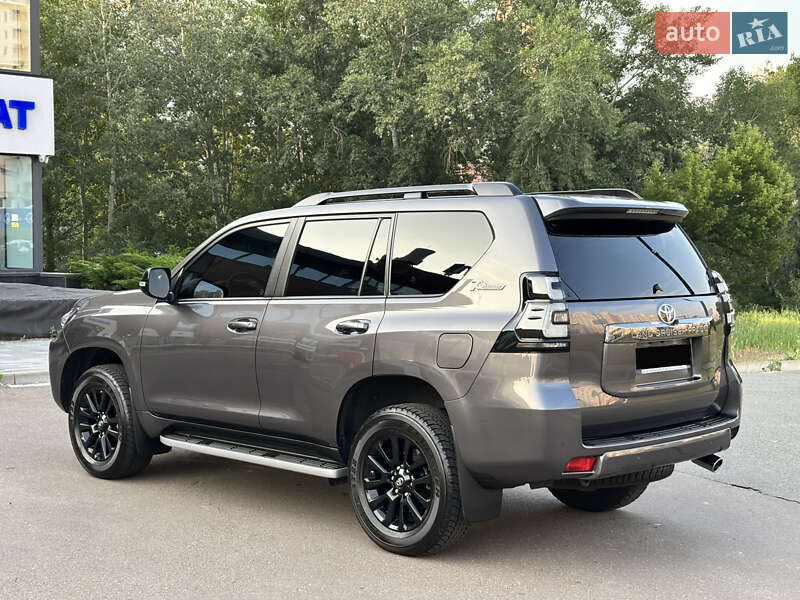Внедорожник / Кроссовер Toyota Land Cruiser Prado 2022 в Киеве