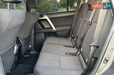 Внедорожник / Кроссовер Toyota Land Cruiser Prado 2022 в 