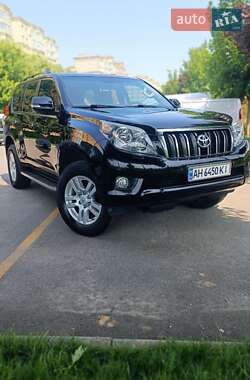 Внедорожник / Кроссовер Toyota Land Cruiser Prado 2010 в Киеве