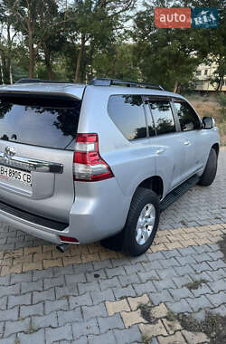 Внедорожник / Кроссовер Toyota Land Cruiser Prado 2013 в 