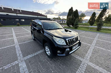 Внедорожник / Кроссовер Toyota Land Cruiser Prado 2010 в 