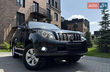 Позашляховик / Кросовер Toyota Land Cruiser Prado 2011 в 