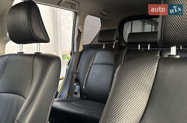 Позашляховик / Кросовер Toyota Land Cruiser Prado 2011 в 