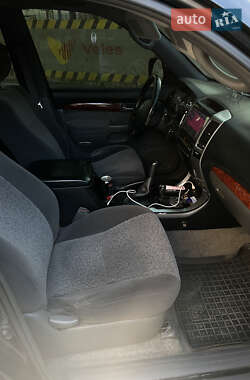 Внедорожник / Кроссовер Toyota Land Cruiser Prado 2006 в 