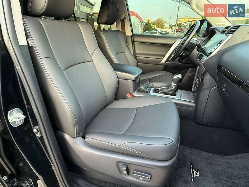 Внедорожник / Кроссовер Toyota Land Cruiser Prado 2021 в Киеве
