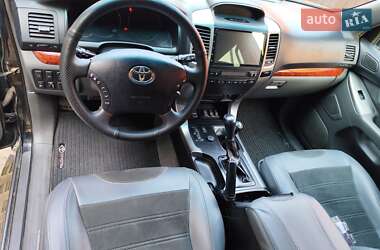 Внедорожник / Кроссовер Toyota Land Cruiser Prado 2006 в 
