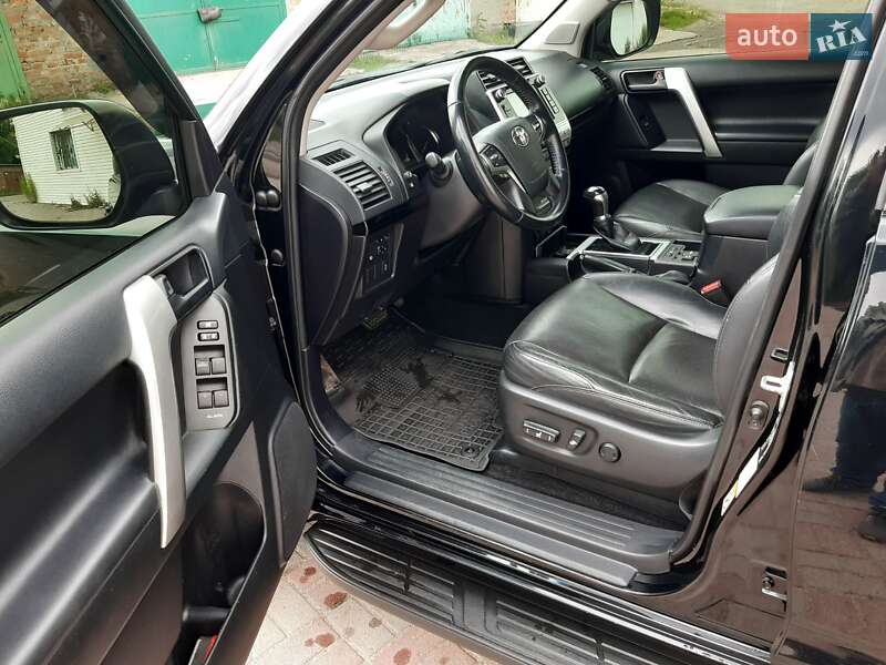 Внедорожник / Кроссовер Toyota Land Cruiser Prado 2017 в Полтаве