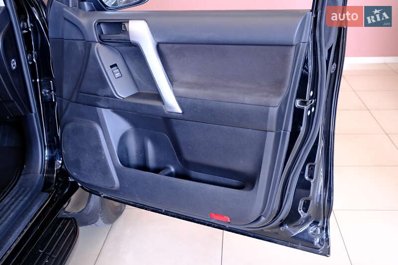 Внедорожник / Кроссовер Toyota Land Cruiser Prado 2017 в Одессе фото 53 Внедорожник / Кроссовер Toyota Land Cruiser Prado 2017 в Одессе