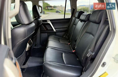 Внедорожник / Кроссовер Toyota Land Cruiser Prado 2010 в 
