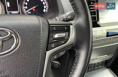 Внедорожник / Кроссовер Toyota Land Cruiser Prado 2020 в 