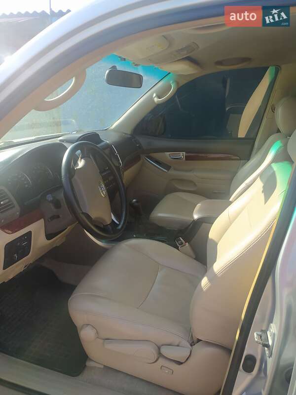 Позашляховик / Кросовер Toyota Land Cruiser Prado 2005 в Запоріжжі