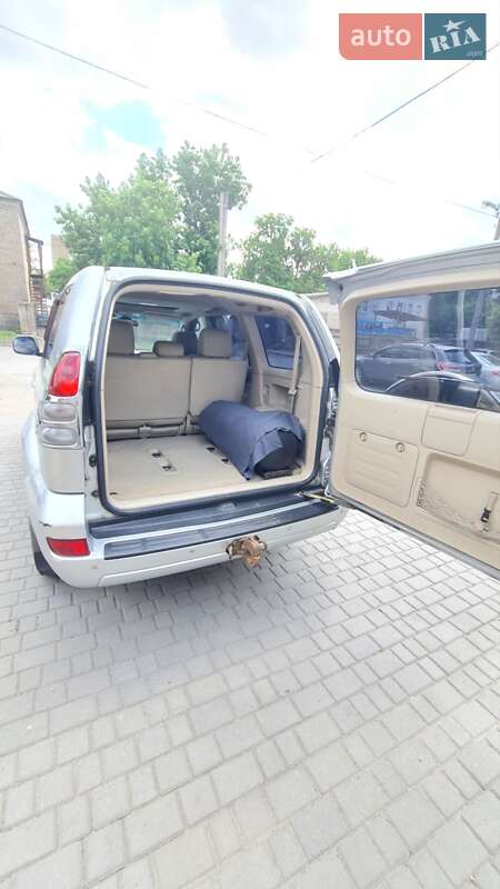 Внедорожник / Кроссовер Toyota Land Cruiser Prado 2004 в Запорожье