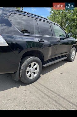 Внедорожник / Кроссовер Toyota Land Cruiser Prado 2013 в 