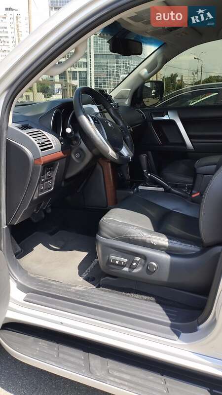 Внедорожник / Кроссовер Toyota Land Cruiser Prado 2017 в Киеве