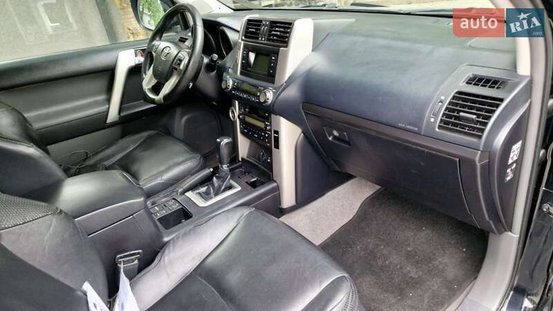 Внедорожник / Кроссовер Toyota Land Cruiser Prado 2010 в Ровно фото 10 Внедорожник / Кроссовер Toyota Land Cruiser Prado 2010 в Ровно