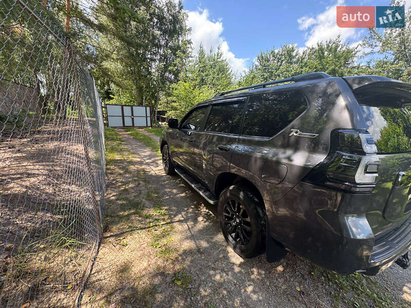 Позашляховик / Кросовер Toyota Land Cruiser Prado 2022 в Києві