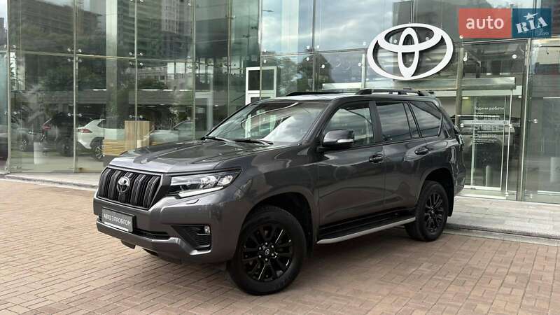 Toyota Land Cruiser Prado 2022