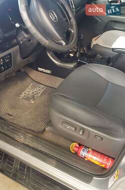 Позашляховик / Кросовер Toyota Land Cruiser Prado 2006 в  фото 5 Позашляховик / Кросовер Toyota Land Cruiser Prado 2006 в
