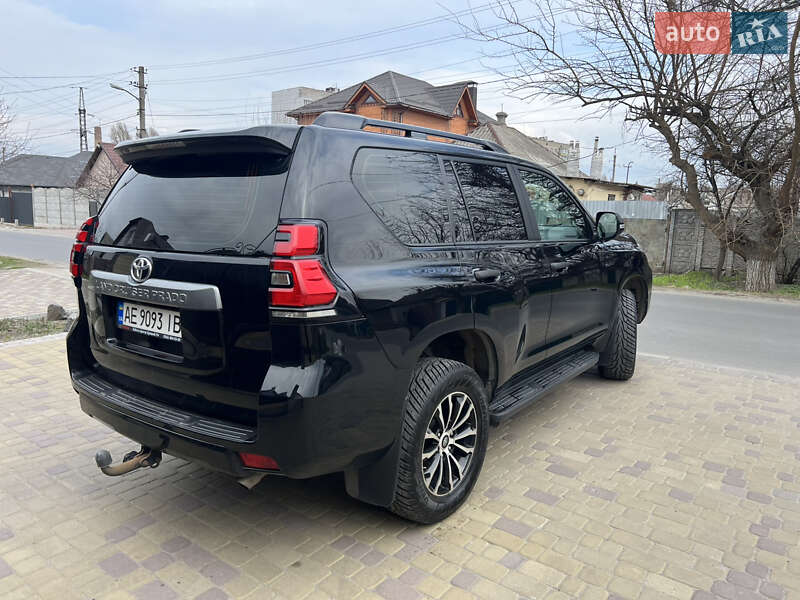 Внедорожник / Кроссовер Toyota Land Cruiser Prado 2019 в Днепре фото 5 Внедорожник / Кроссовер Toyota Land Cruiser Prado 2019 в Днепре