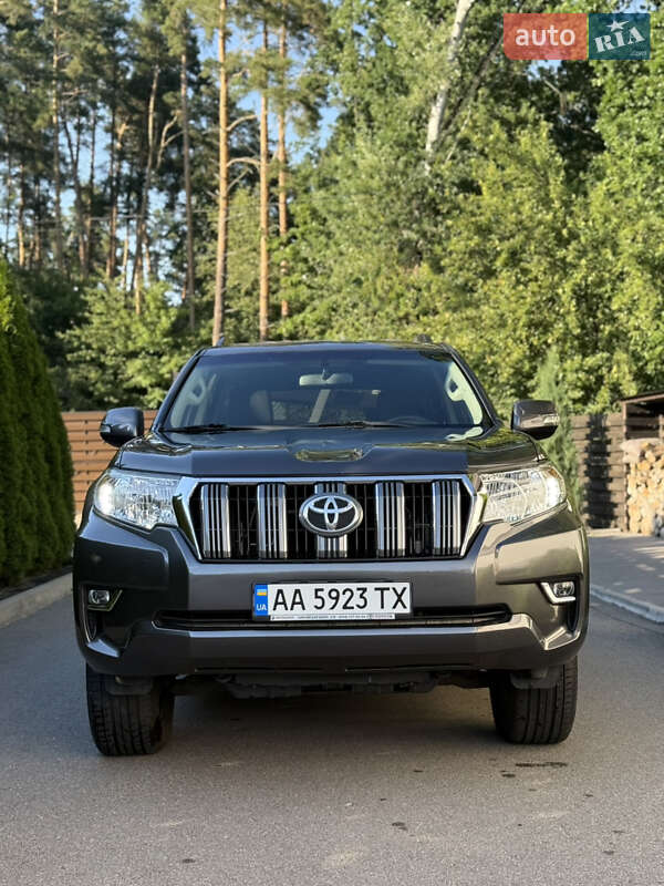 Внедорожник / Кроссовер Toyota Land Cruiser Prado 2019 в Киеве