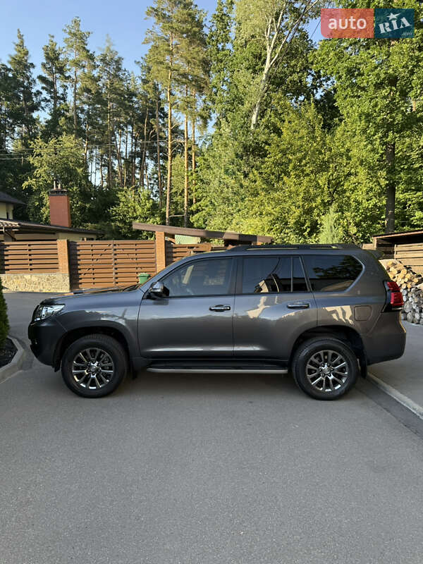 Внедорожник / Кроссовер Toyota Land Cruiser Prado 2019 в Киеве