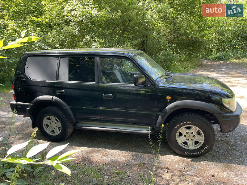 Позашляховик / Кросовер Toyota Land Cruiser Prado 2000 в Києві