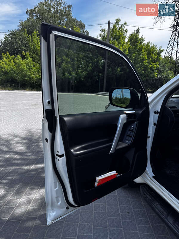 Внедорожник / Кроссовер Toyota Land Cruiser Prado 2022 в Тернополе