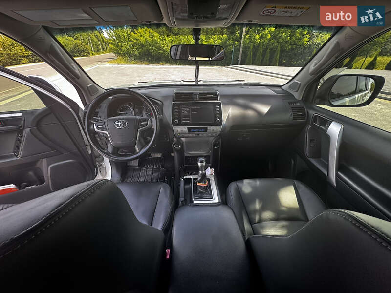Внедорожник / Кроссовер Toyota Land Cruiser Prado 2022 в Тернополе