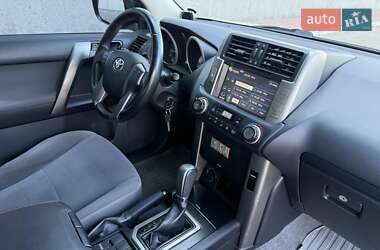 Позашляховик / Кросовер Toyota Land Cruiser Prado 2013 в 
