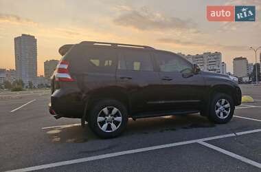 Позашляховик / Кросовер Toyota Land Cruiser Prado 2014 в 