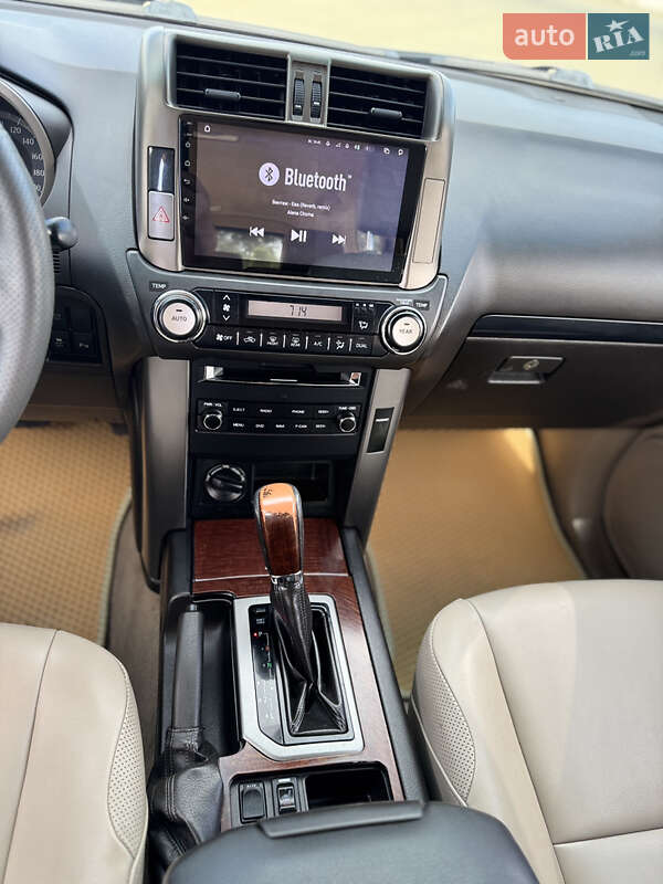 Внедорожник / Кроссовер Toyota Land Cruiser Prado 2010 в Одессе