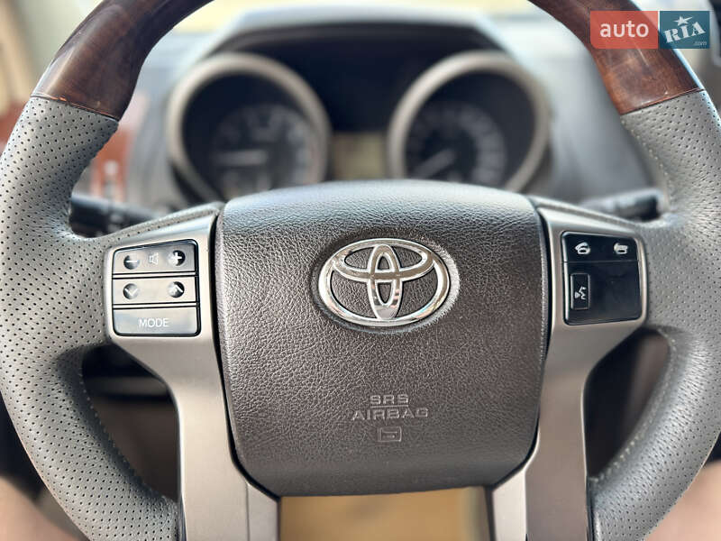 Внедорожник / Кроссовер Toyota Land Cruiser Prado 2010 в Одессе