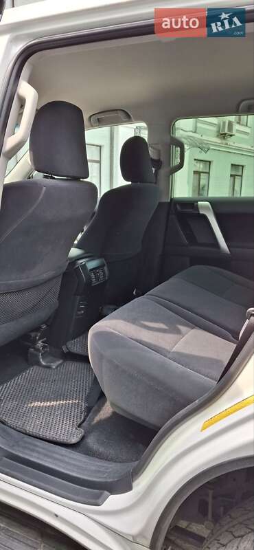Внедорожник / Кроссовер Toyota Land Cruiser Prado 2021 в Киеве