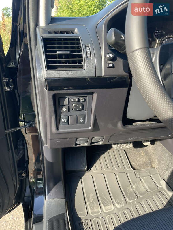 Внедорожник / Кроссовер Toyota Land Cruiser Prado 2019 в Полтаве