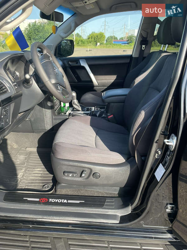 Внедорожник / Кроссовер Toyota Land Cruiser Prado 2019 в Полтаве