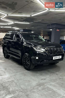 Внедорожник / Кроссовер Toyota Land Cruiser Prado 2021 в 