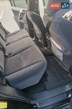 Позашляховик / Кросовер Toyota Land Cruiser Prado 2014 в 