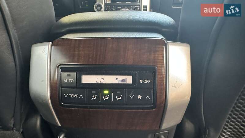 Позашляховик / Кросовер Toyota Land Cruiser Prado 2013 в Києві