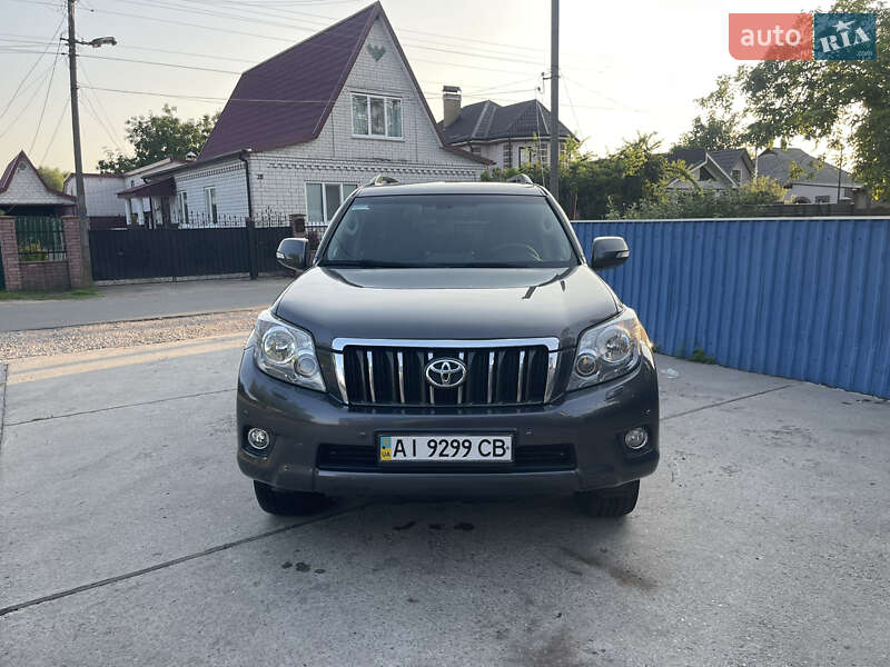 Внедорожник / Кроссовер Toyota Land Cruiser Prado 2010 в Згуровке