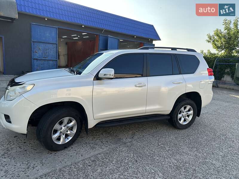 Внедорожник / Кроссовер Toyota Land Cruiser Prado 2013 в Южноукраинске