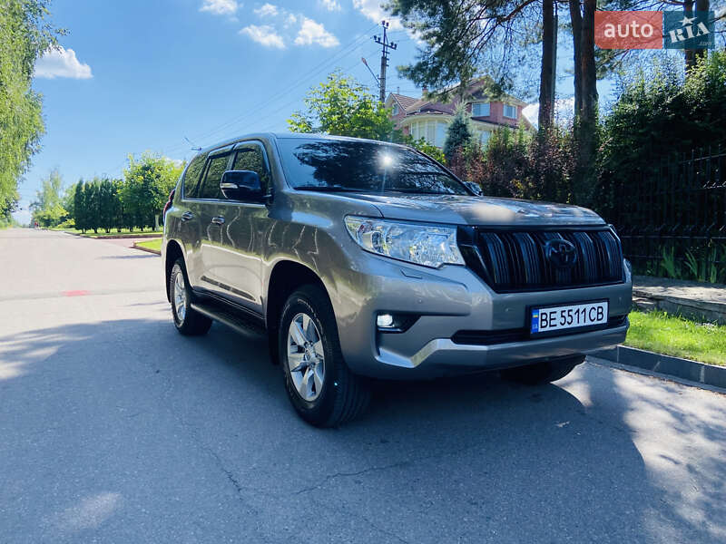 Позашляховик / Кросовер Toyota Land Cruiser Prado 2018 в Києві