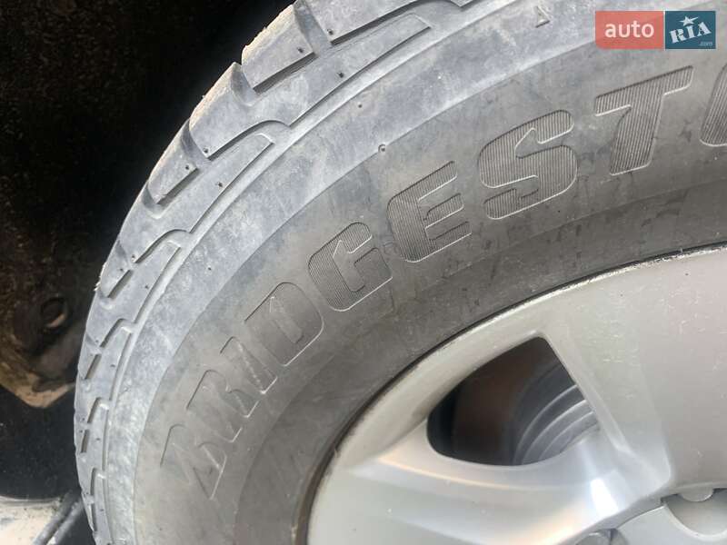 Внедорожник / Кроссовер Toyota Land Cruiser Prado 2013 в Киеве